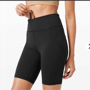 INVIGORATE HIGH-RISE SHORT 8"